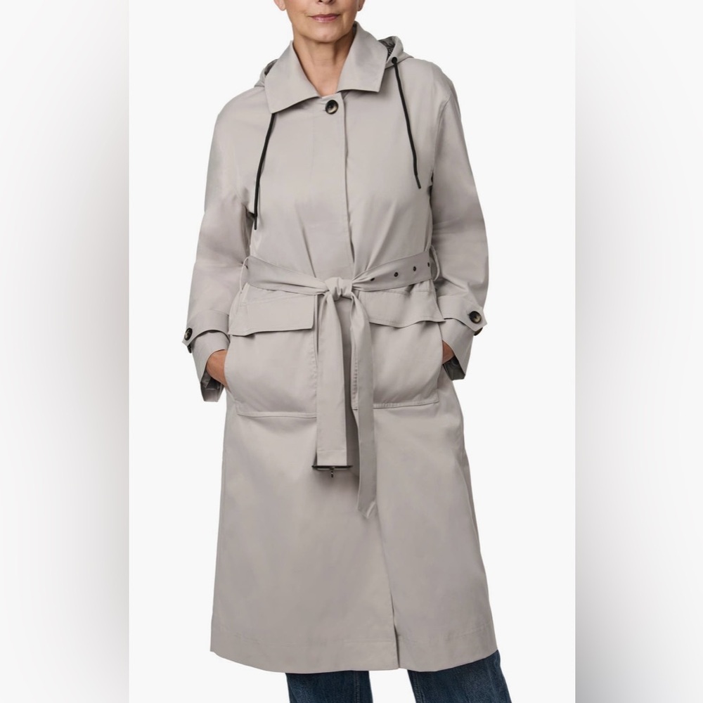Bernardo Hooded Functional Raincoat
In: Ash - Picture 4 of 8